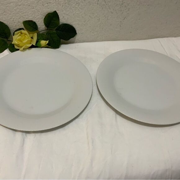 Fine Porcelain China Ascot Set of 2 White Dinner Plates 10 1/4" Japan A11 - Picture 2 of 8